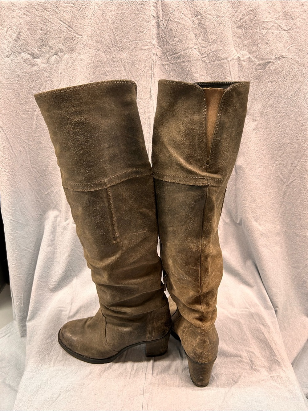 Aldo Elinna Over The Knee Suede Knee-High Boots in Grey - Picture 13 of 14